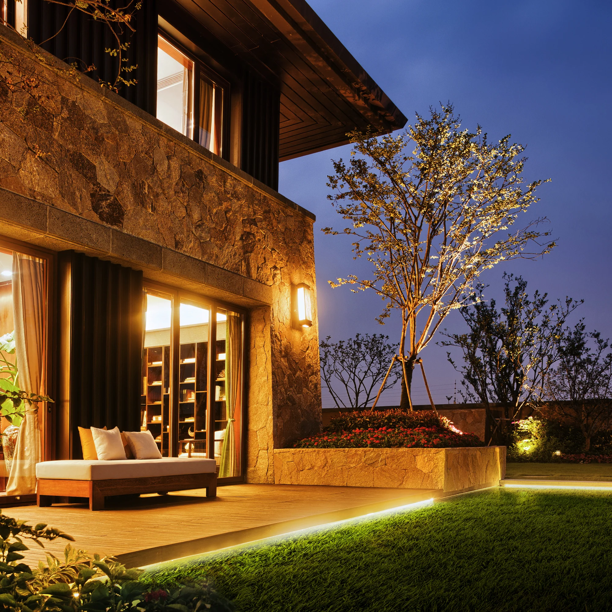 Smart 16.4ft Neon Outdoor Multi-Color LED Light Strip, IP66 Weather & Water Resistant - Image 4